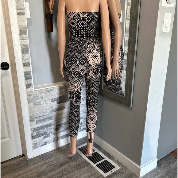 🔥 Strapless Jumpsuit - Picture 5 of 9